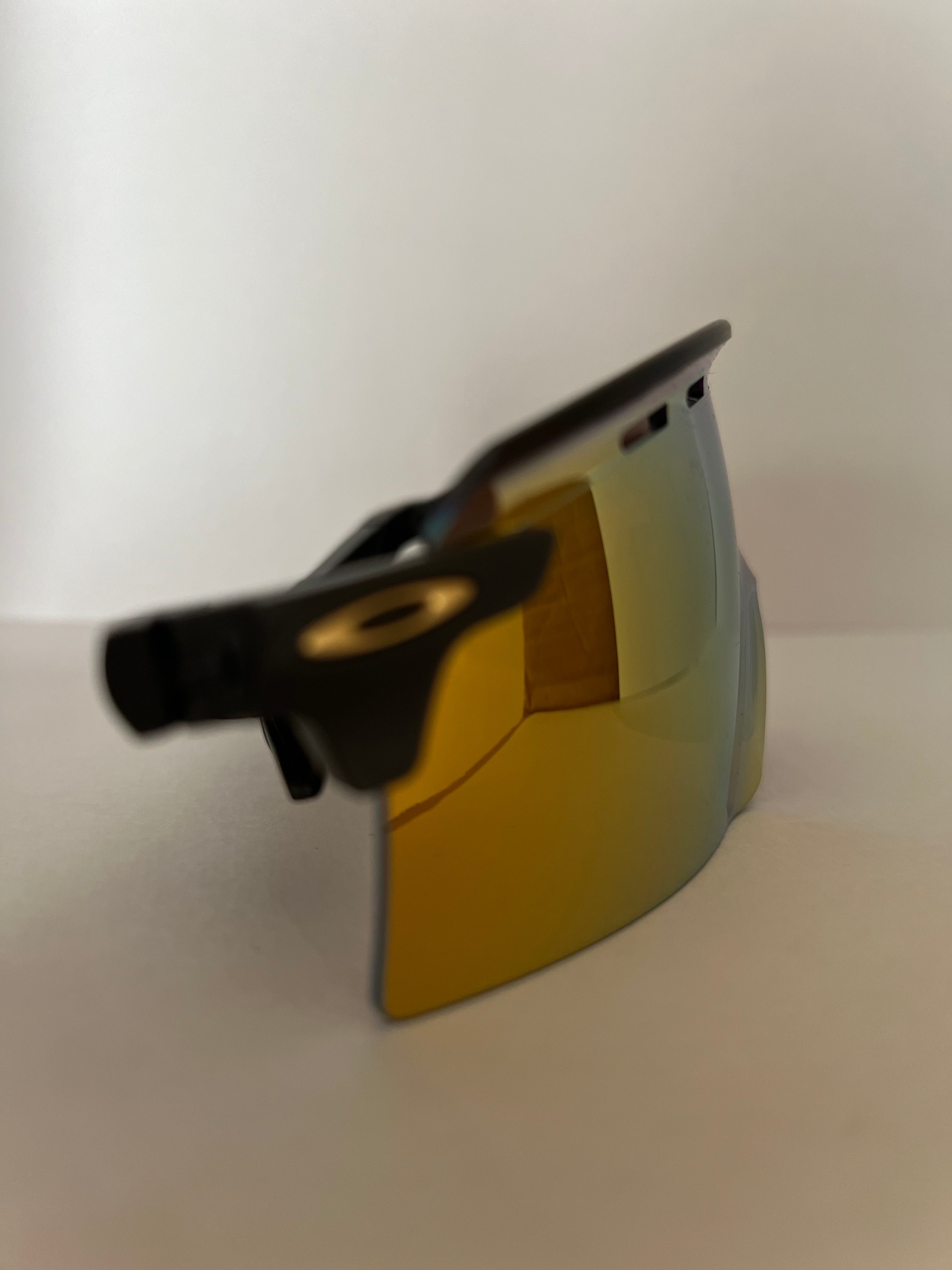 Oakley Encoder Strike Vented Matte Carbon Frame with Prizm 24k Lens